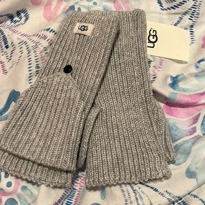 Super soft and comfy Ugh Gloves